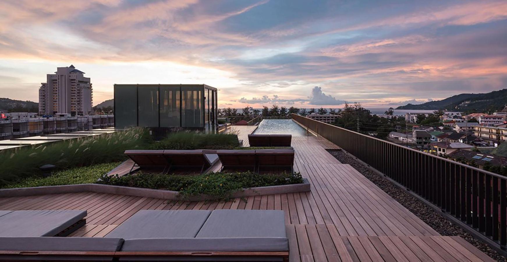 The Deck Condominium Patong Beach Exterior photo